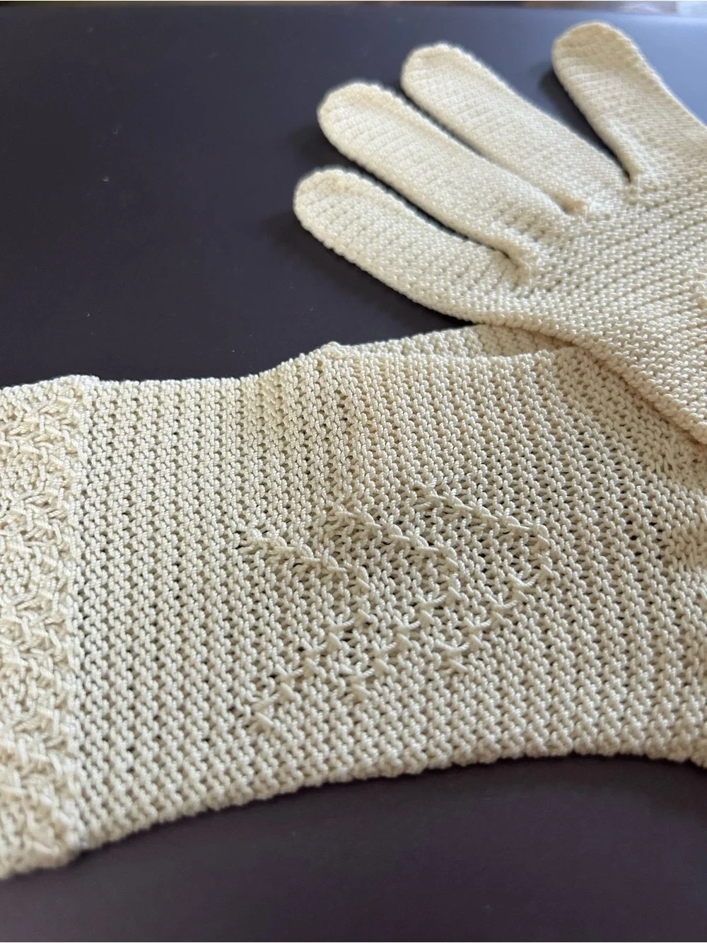 Vintage Cream Knit/crocheted Women's Gloves -very Dainty